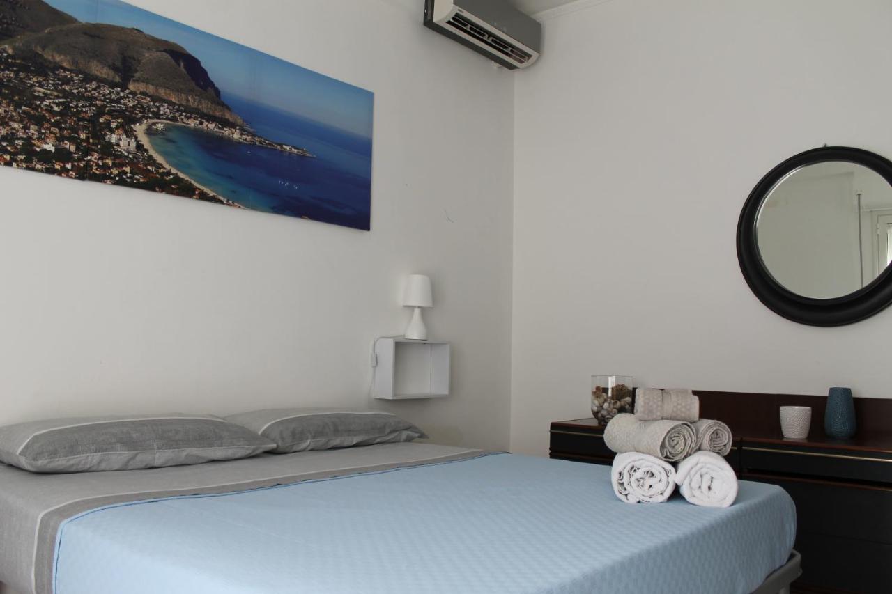 Casa Vacanza Peppino! Palermo Eksteriør billede