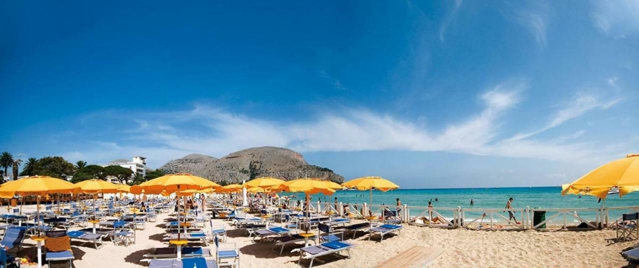 Casa Vacanza Peppino! Palermo Eksteriør billede