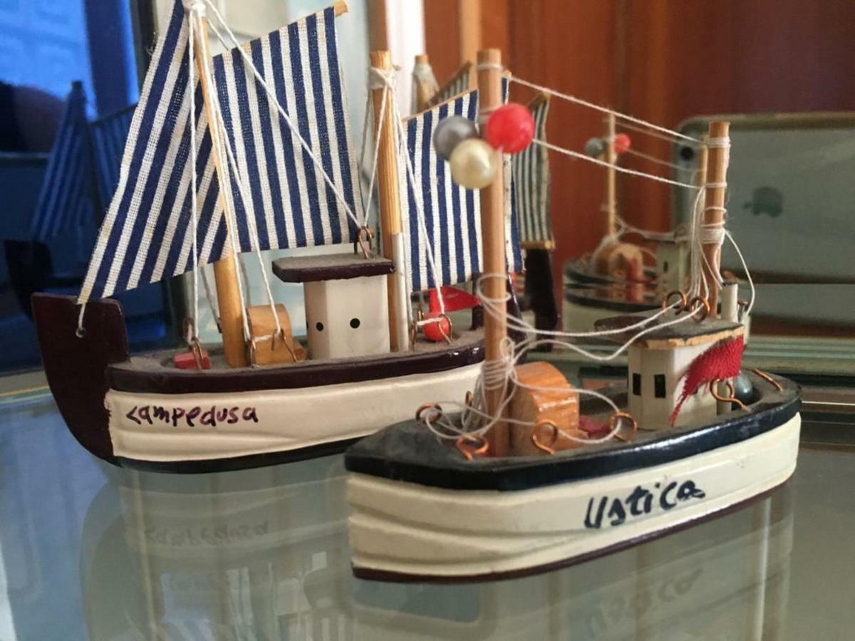 Casa Vacanza Peppino! Palermo Eksteriør billede